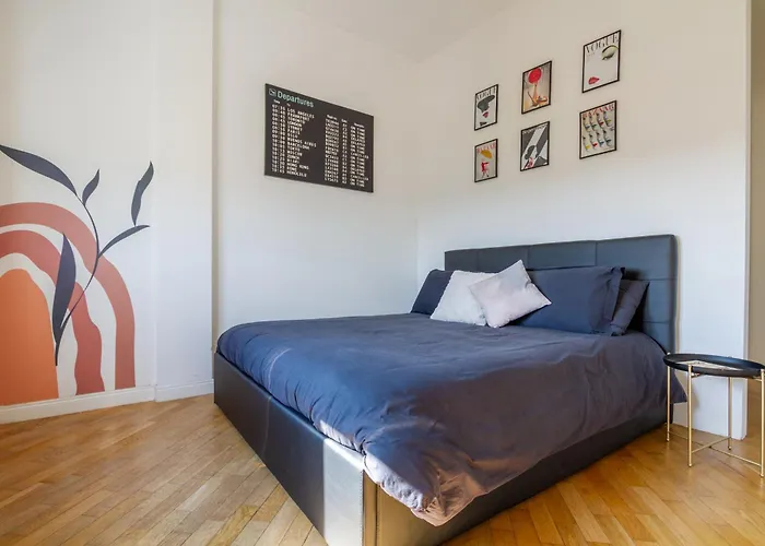 Moderno Navigli :Two Nice Jacks